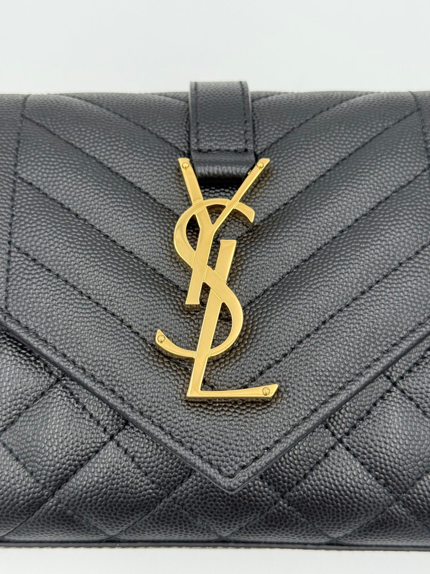 SAINT LAURENT ENVELOPE SMALL in Black Grained Leather Handbag