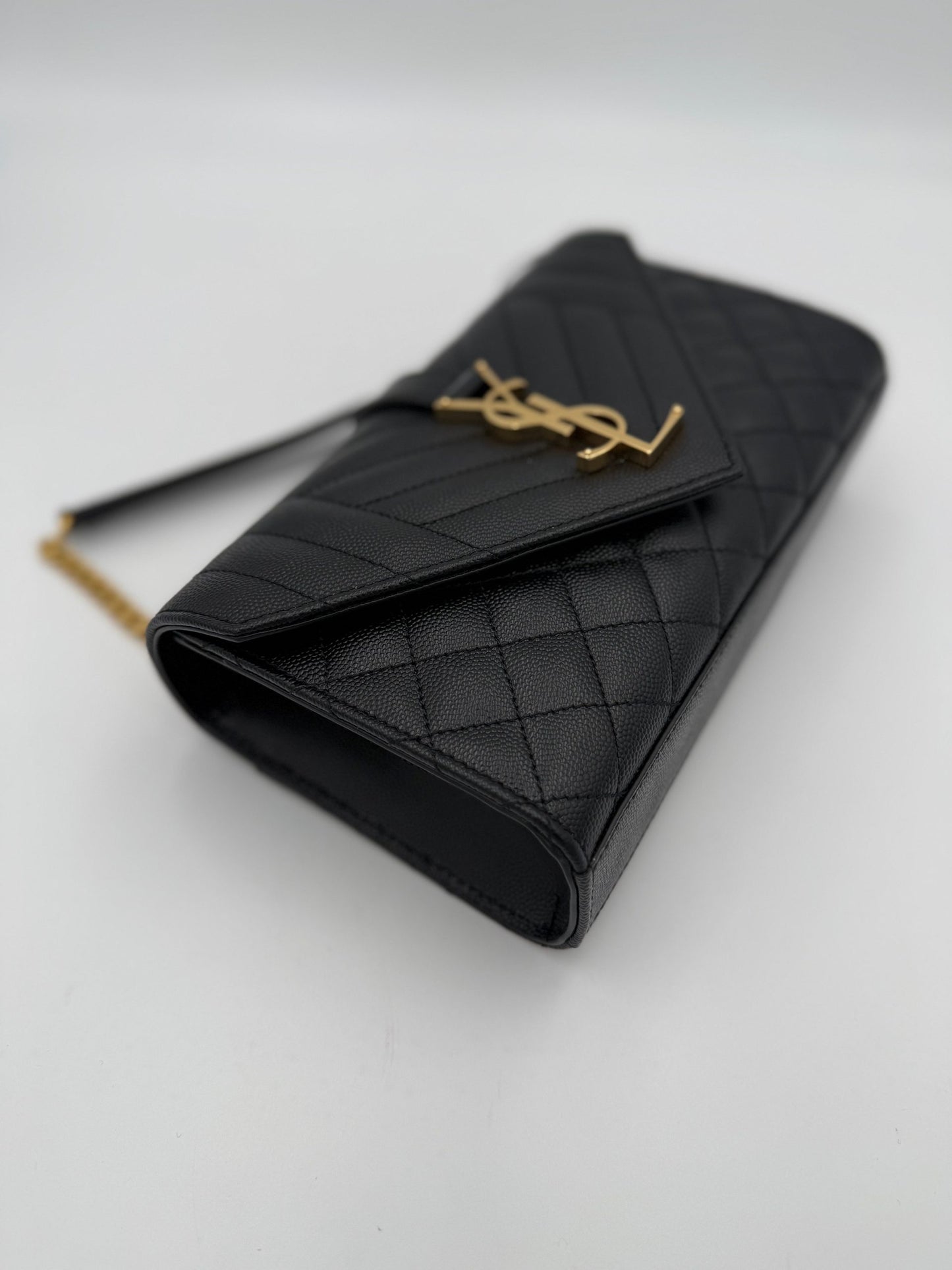 SAINT LAURENT ENVELOPE SMALL in Black Grained Leather Handbag