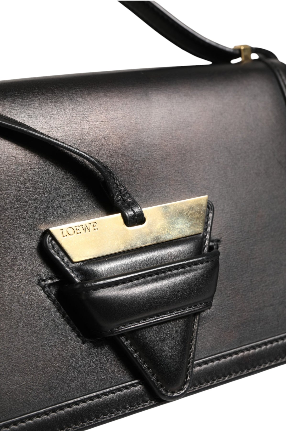 Barcelona Medium Leather Shoulder Bag