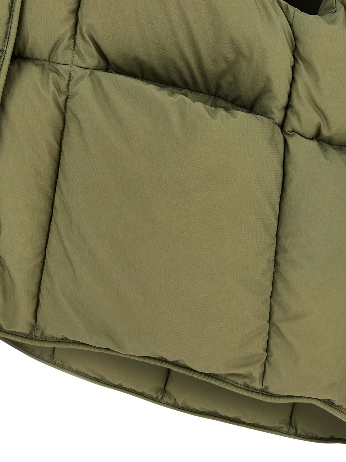 Bicolor Nylon Sleeveless Jacket