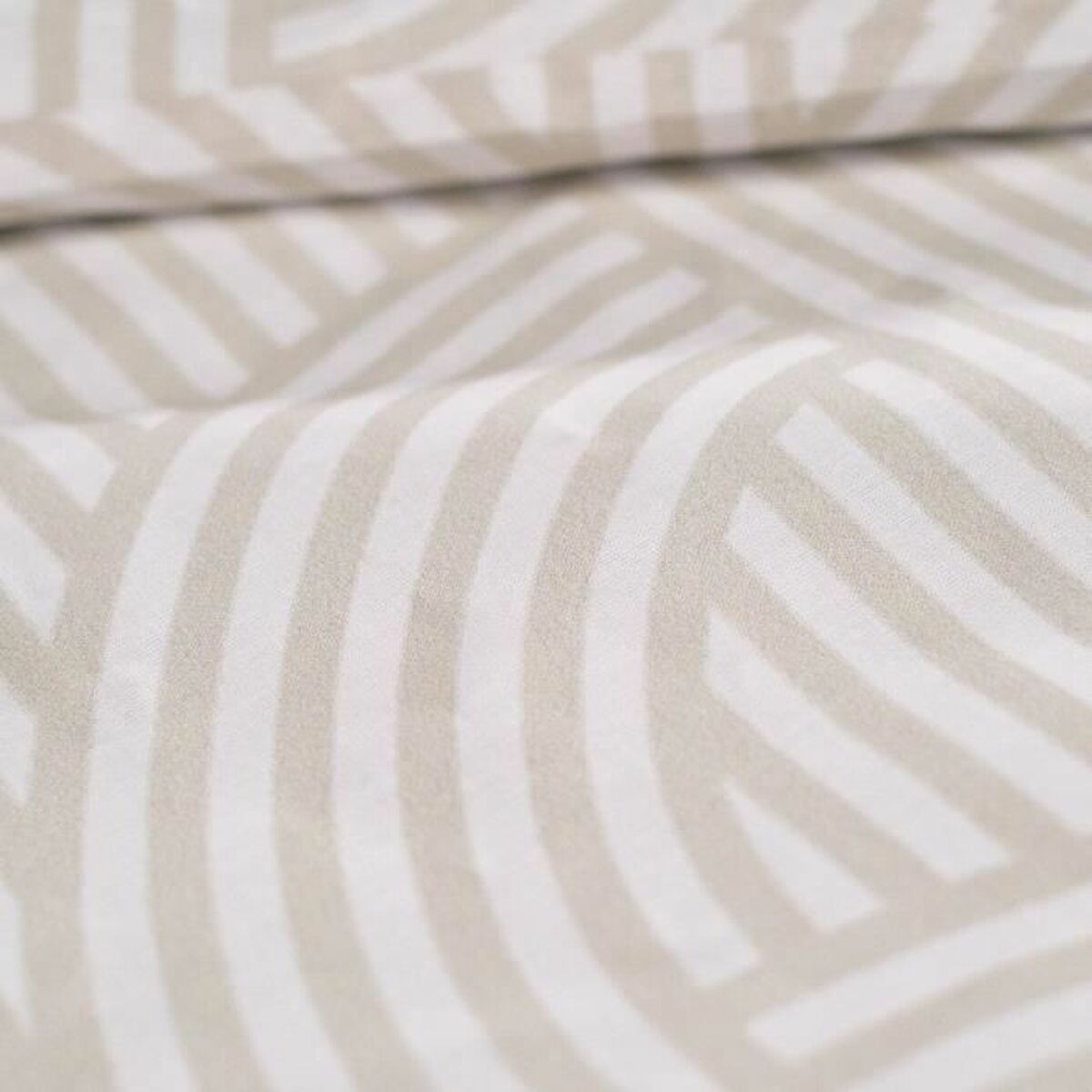 V4H2BF3B70C8DDCD18C47FF1784ED7E04BCR5125197P3