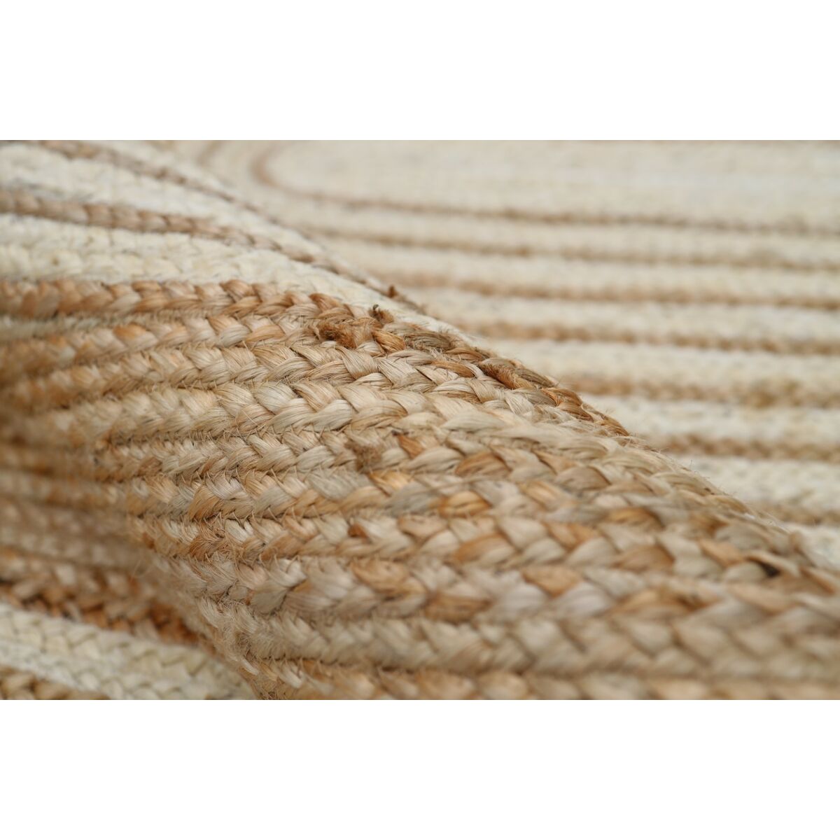 V4H17E38856F2B0648DA58834990A19E215R5064652P2