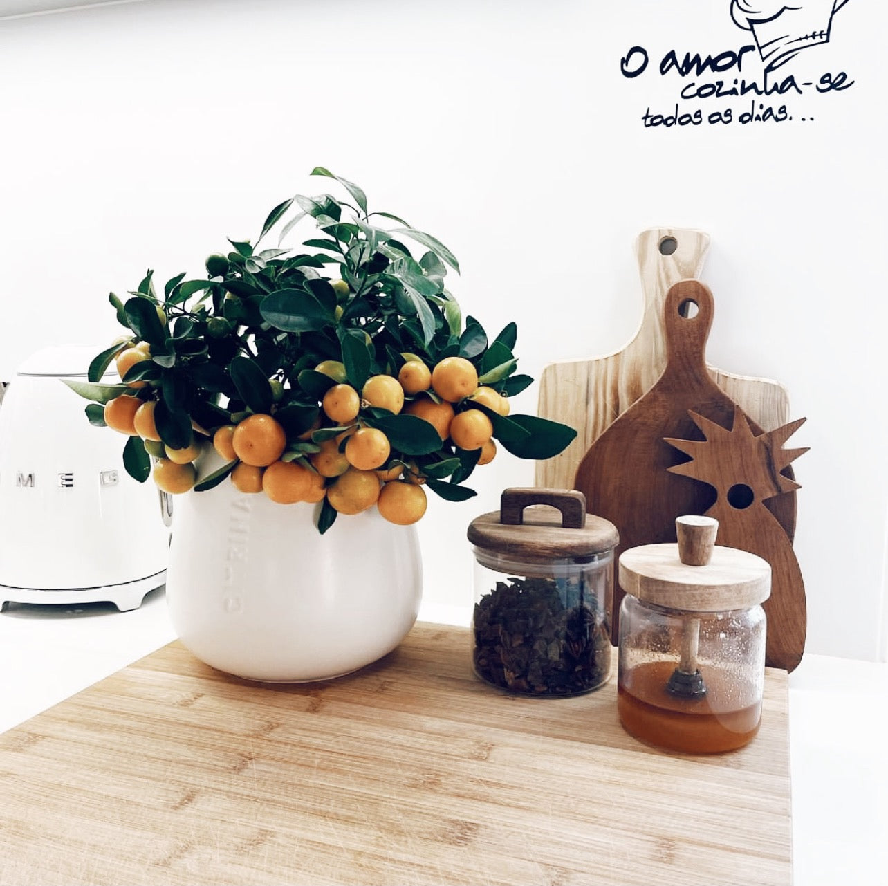Ananas-skærebræt i teaktræ