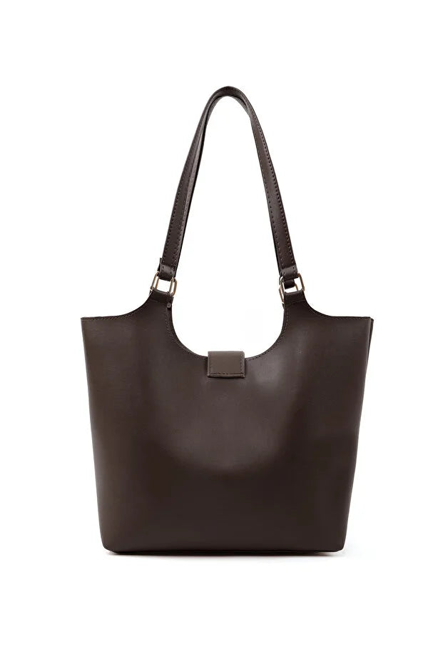 Brun crossbody-håndtaske i kunstlæder med tryklås