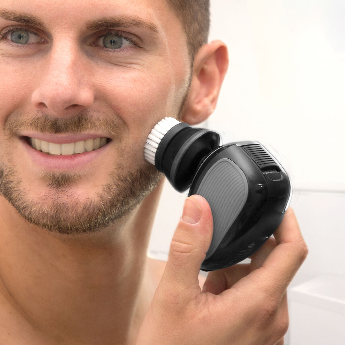 5-i-1 Genopladelig Ergonomisk Multifunktions Barbermaskine – Shavestyler fra InnovaGoods