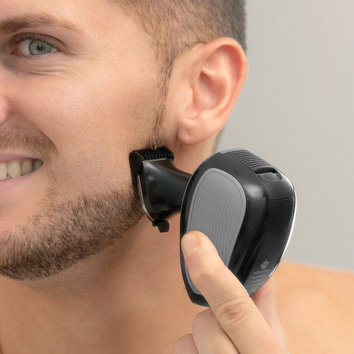 5-i-1 Genopladelig Ergonomisk Multifunktions Barbermaskine – Shavestyler fra InnovaGoods