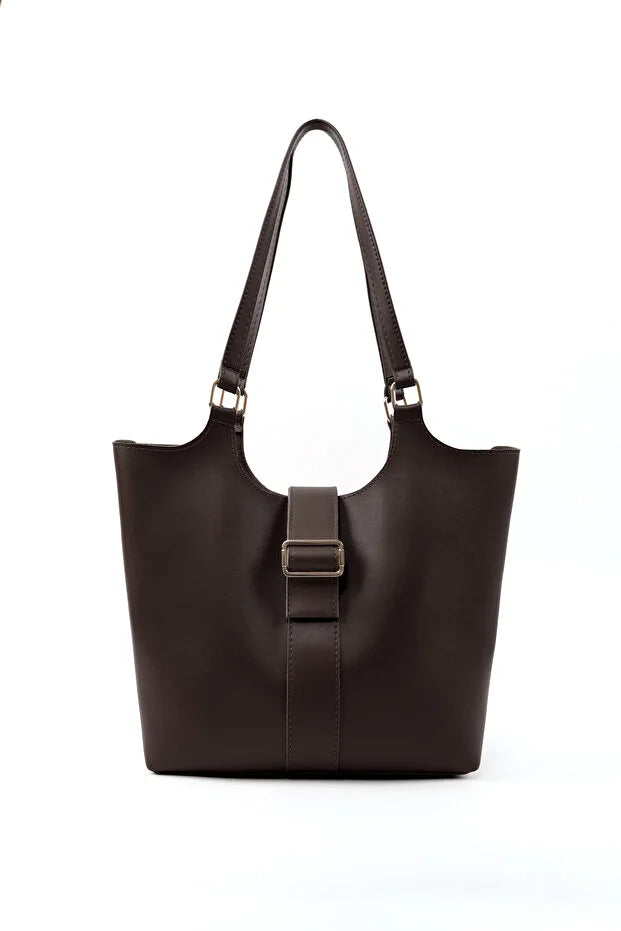 Brun crossbody-håndtaske i kunstlæder med tryklås