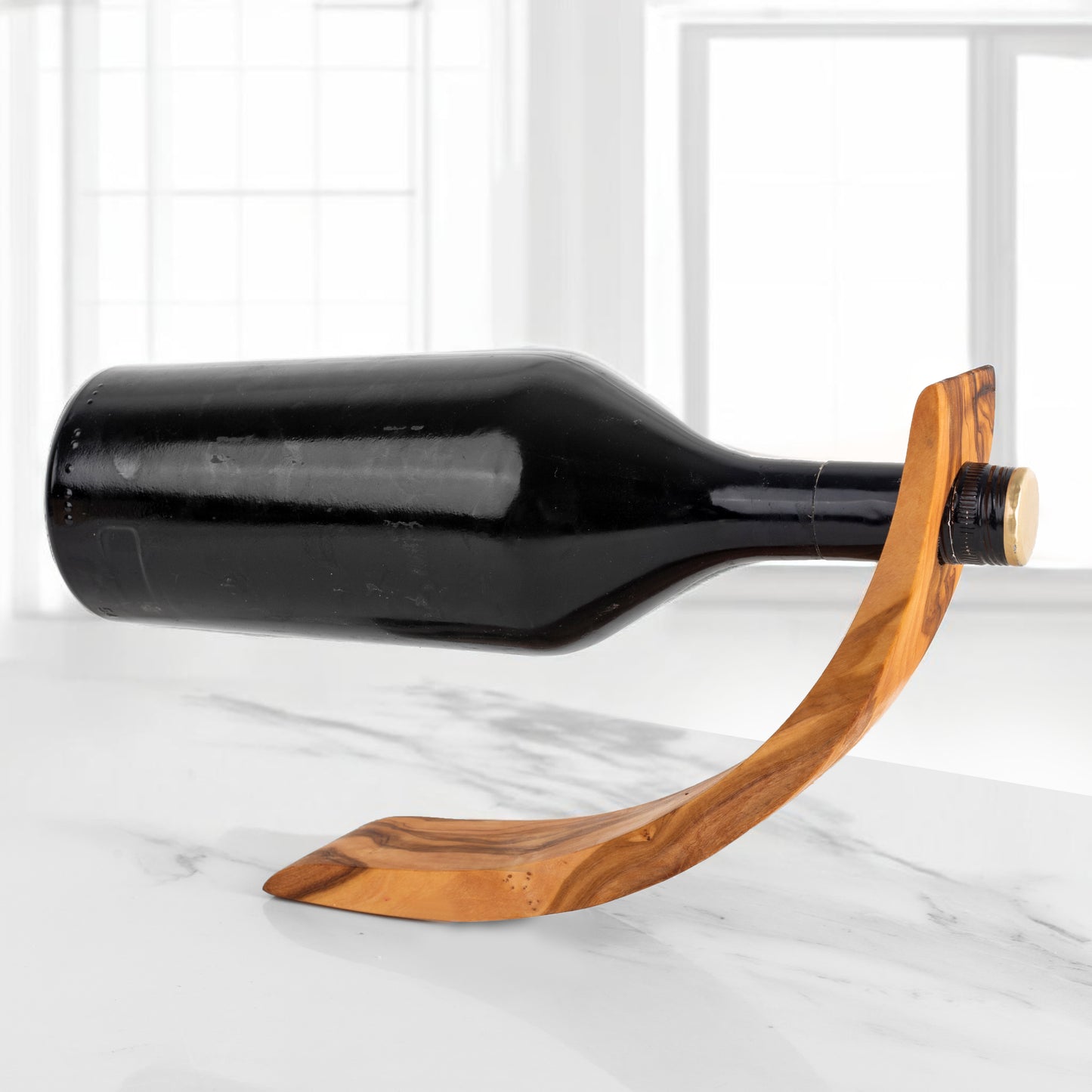 Håndlavet flaskeholder i oliventræ | Fås i to designs