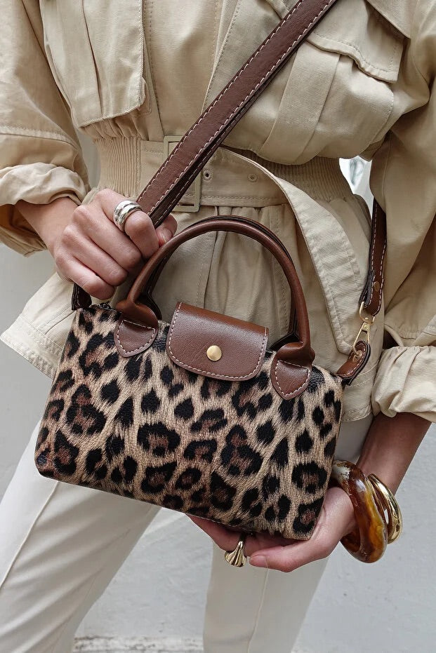 Crossbody-taske i PU-læder – vandskyende